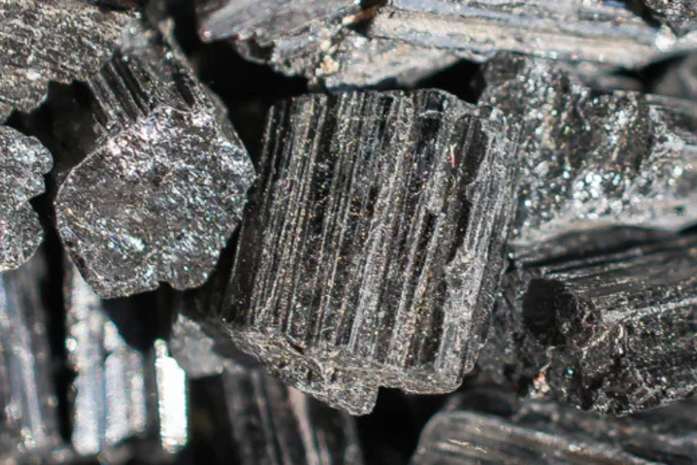 TURMALINA NEGRA – A Pedra De Proteção Energética